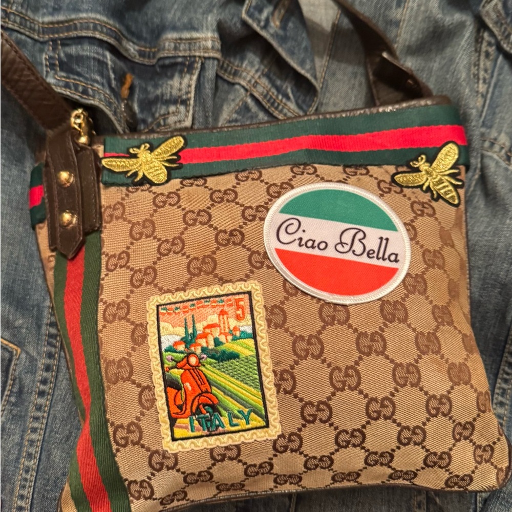 Vintage Gucci Sherry Line Crossbody with Boot & Horse Bit Charms